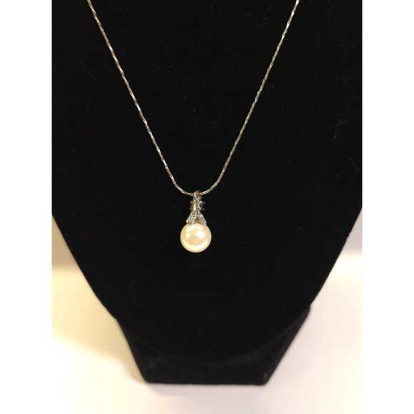 Silver Tone Chain Necklace With Faux Pearl Pendant & Rhinestone Accents - Picture 7 of 10